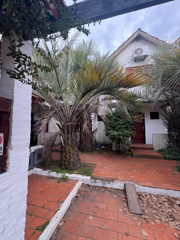 DUPLEX