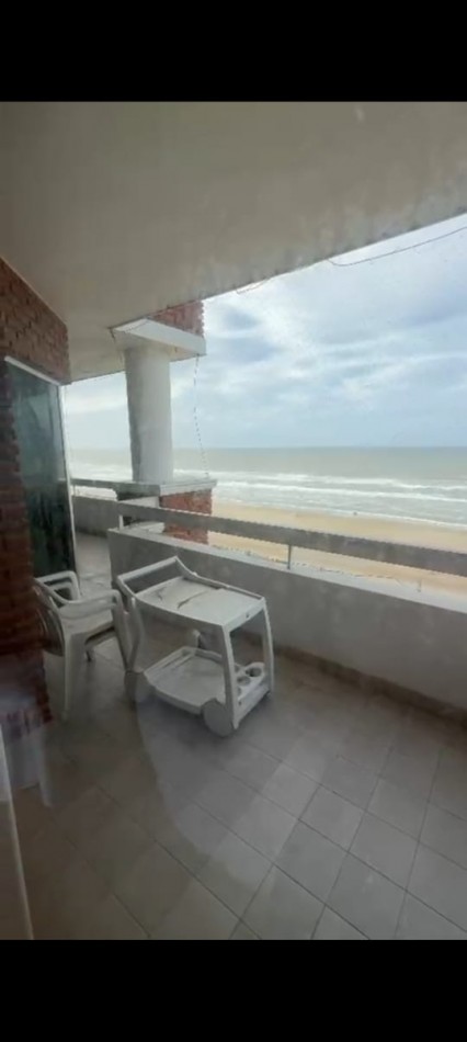 PISO FRENTE AL MAR DE CATEGORIA