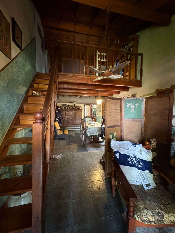 CASA TIPO CHALET + DEPTO DE 2 AMBIENTES