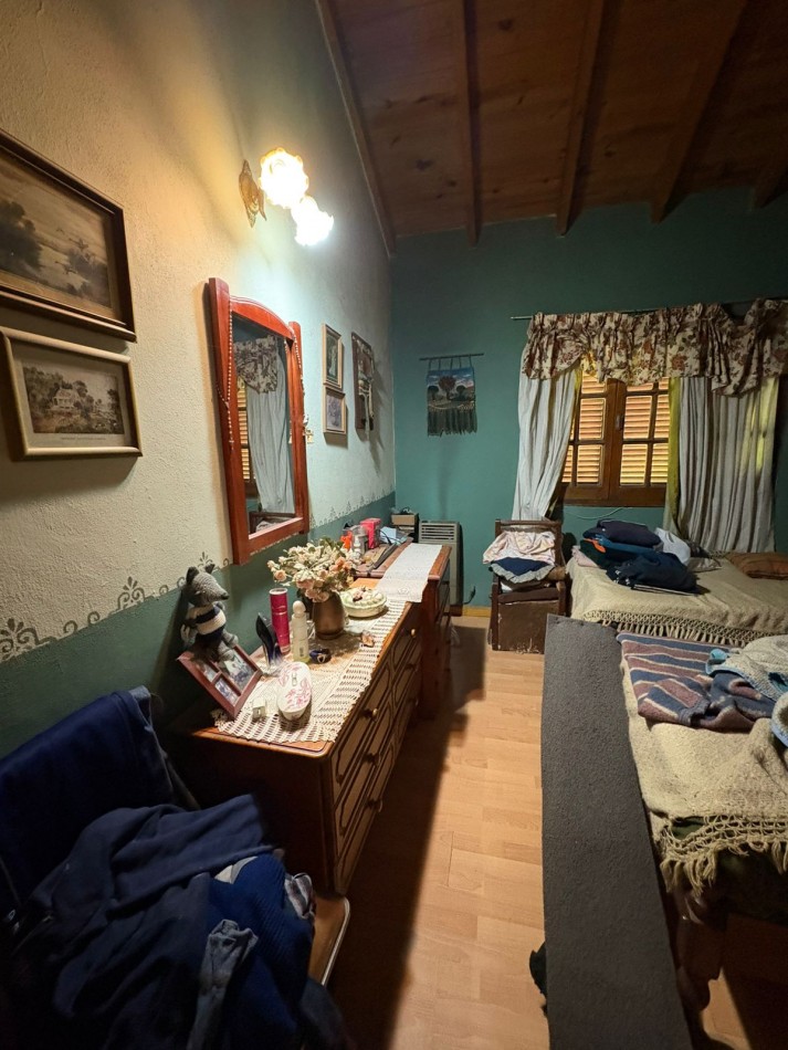 CASA TIPO CHALET + DEPTO DE 2 AMBIENTES