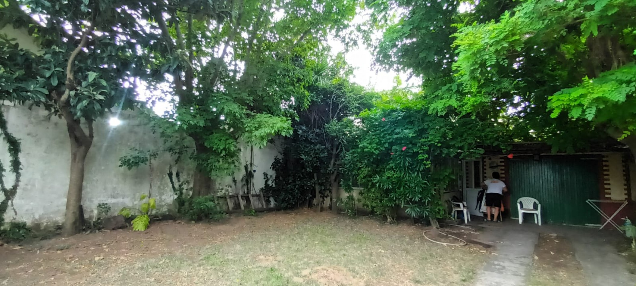 CASA EN 2 PLANTAS ,EXCELENTE  UBICACION 