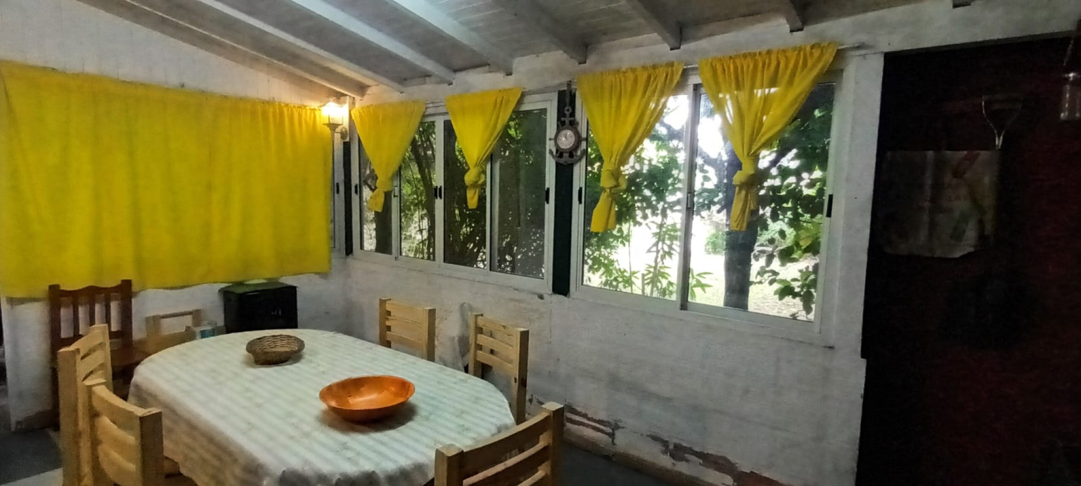 CASA EN 2 PLANTAS ,EXCELENTE  UBICACION 