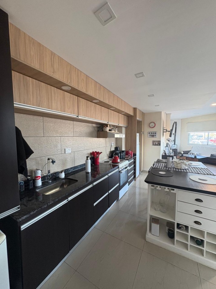 DEPARTAMENTO MODERNO FRENTE AL MAR