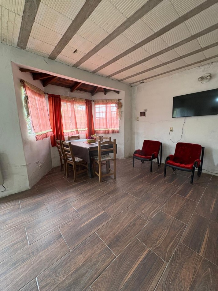 CASA DE 3 AMB,+DEPTO DE 3 AMB. NUEVO + MONOAMBIENTE