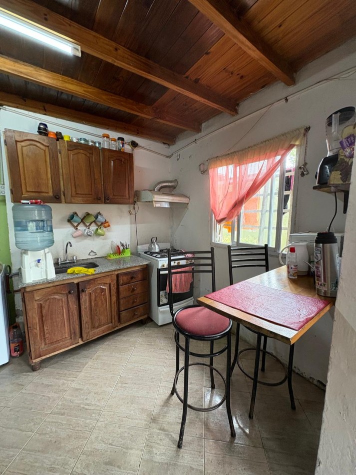 CASA DE 3 AMB,+DEPTO DE 3 AMB. NUEVO + MONOAMBIENTE