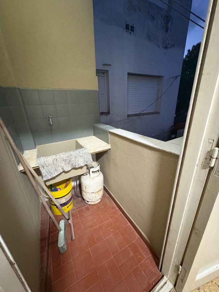 DEPARTAMENTO DE 2 AMBIENTES 