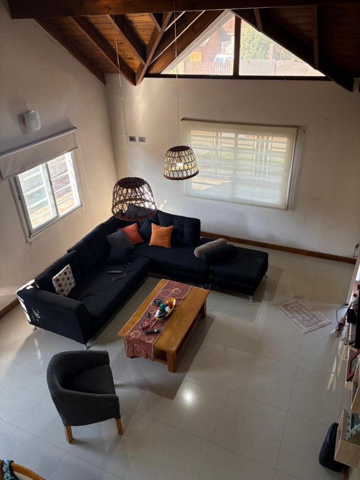 CASA TIPO CHALET EN ZONA RESIDENCIAL