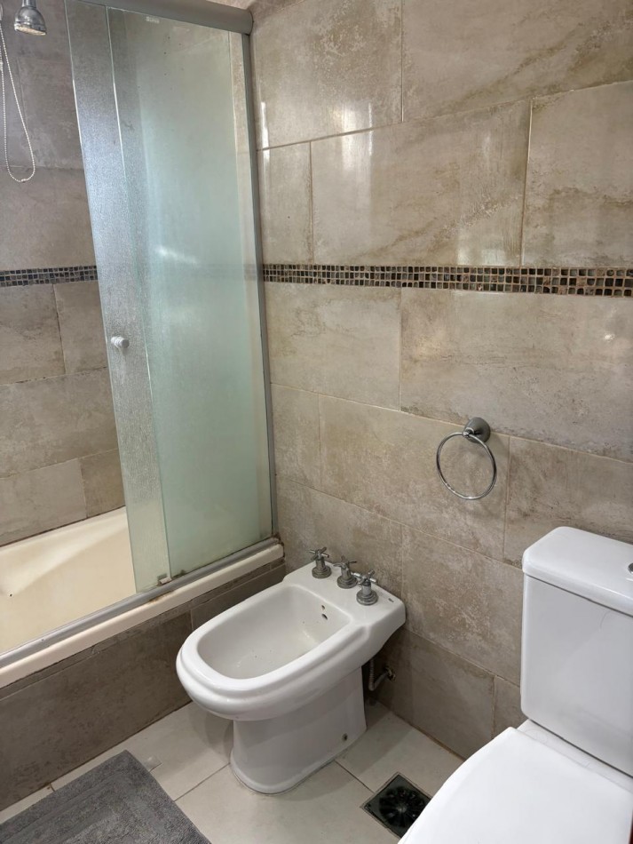 CASA TIPO CHALET EN ZONA RESIDENCIAL