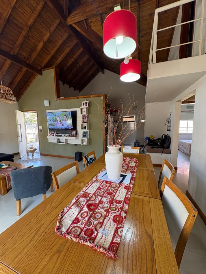 CASA TIPO CHALET EN ZONA RESIDENCIAL