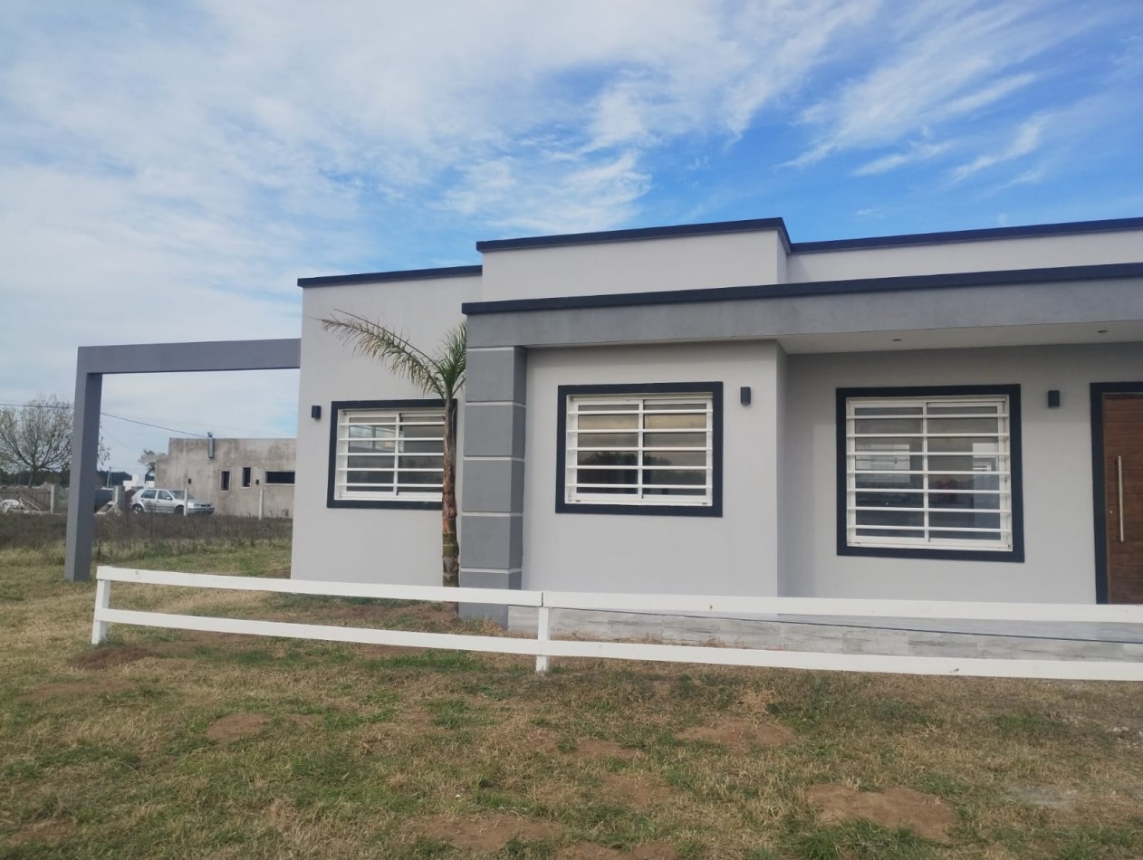 DUPLEX EN BARRIO SEMI CERRADO