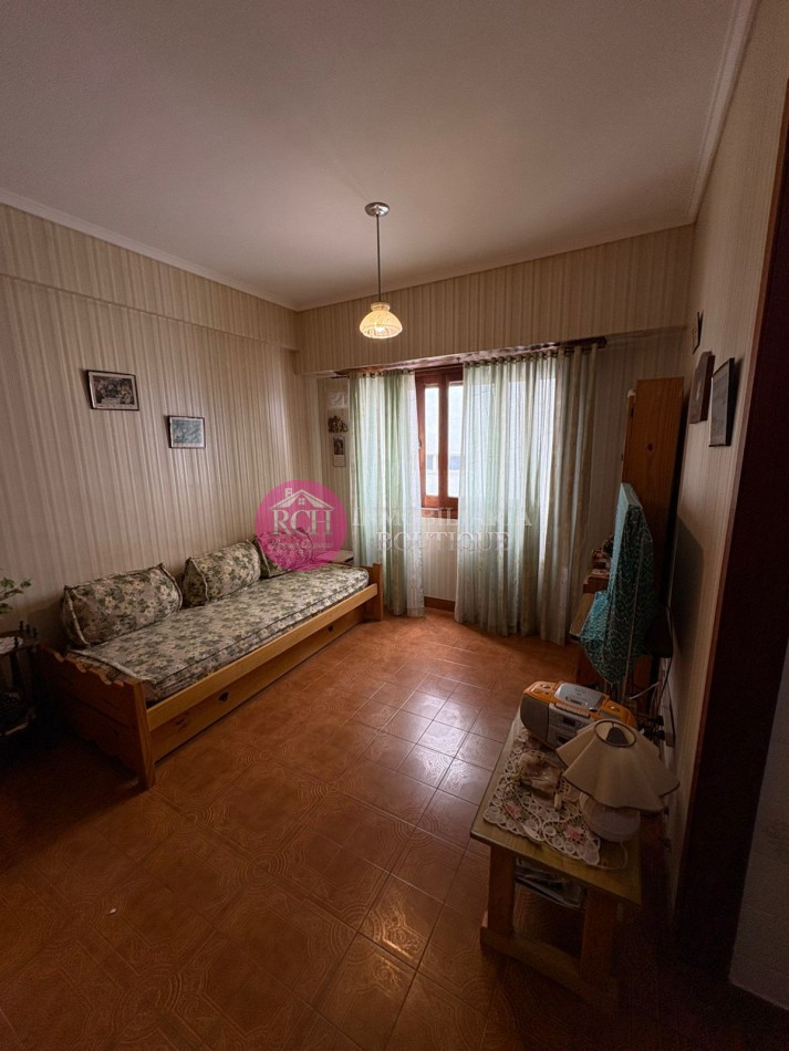 DEPARTAMENTO SOBRE PEATONAL