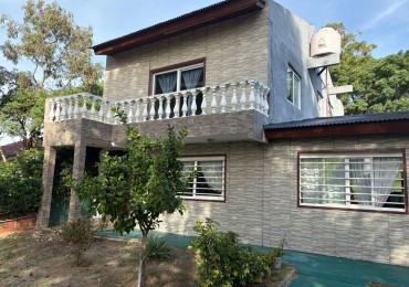 CASA DE 2 PLANTAS EXELENTE UBICACION